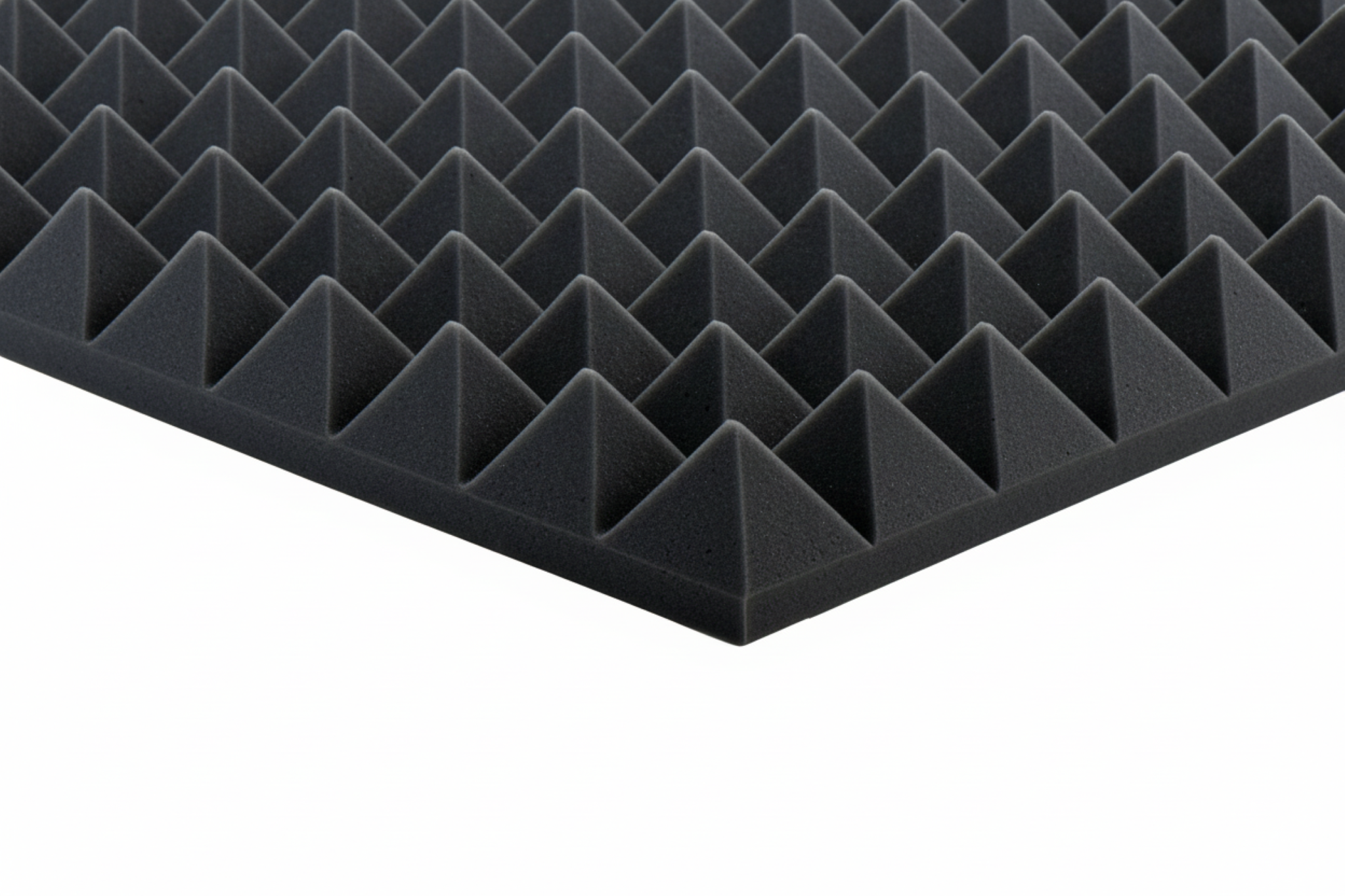 Weltneuheit: Basotect® Dark - Akustikplatten und Pyramidenschaumstoff für schwarze Raumkonzepte